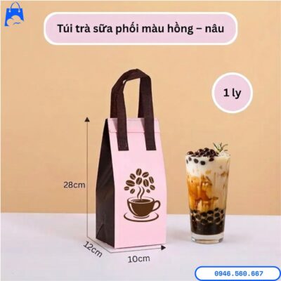 In túi giữ nhiệt giá rẻ size 6 ly màu hồng nâu, thiết kế rộng rãi phù hợp cho đơn hàng lớn của quán trà sữa và đồ uống.