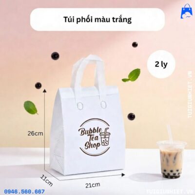 In túi giữ nhiệt lót nhôm in logo bubble tea shop, giúp tăng nhận diện thương hiệu và giữ nhiệt tốt khi giao hàng.