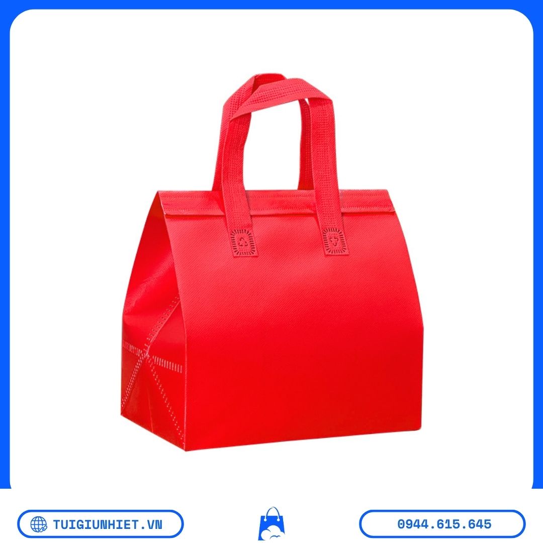 Mẹo Giao Trà Sữa Ngày Mưa Dông Tháng 8/2026 – Giữ Lạnh + Chống Ướt Hiệu Quả Cho Shipper Mẹo Giao Trà Sữa Ngày Mưa bằng túi giữ nhiệt vải không dệt, thiết kế chắc chắn, lớp nhôm cách nhiệt giúp giữ nóng hoặc giữ lạnh hiệu quả và bảo vệ đồ uống khi giao hàng.